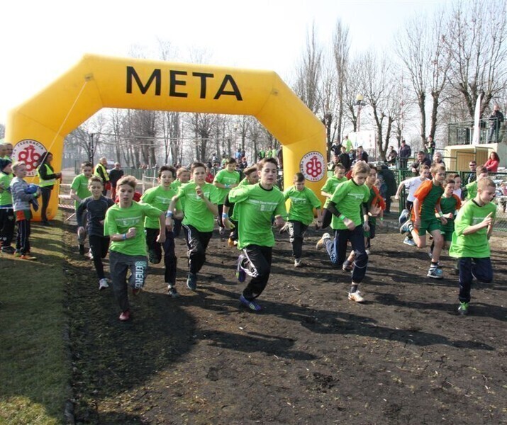 Zdjęcie 19: Święto biegania w Moszczenicy (Zdjęcia)