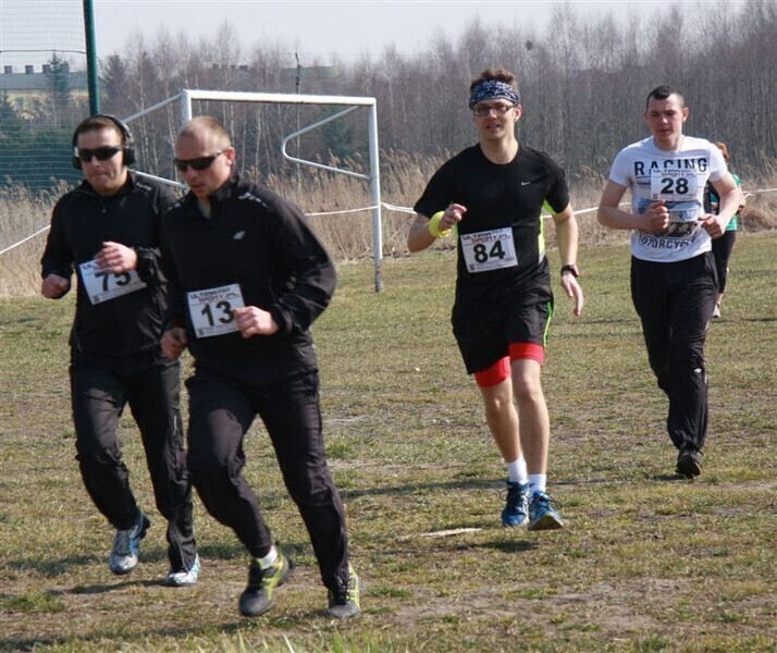 Zdjęcie 51: Święto biegania w Moszczenicy (Zdjęcia)