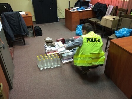 Zdjęcie 3: Posiadali nielegalny towar. Grozi im więzienie