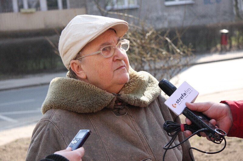 Zdjęcie 6: Ul. Wysoka: Wybudowali przed blokiem wjazd dla karetek