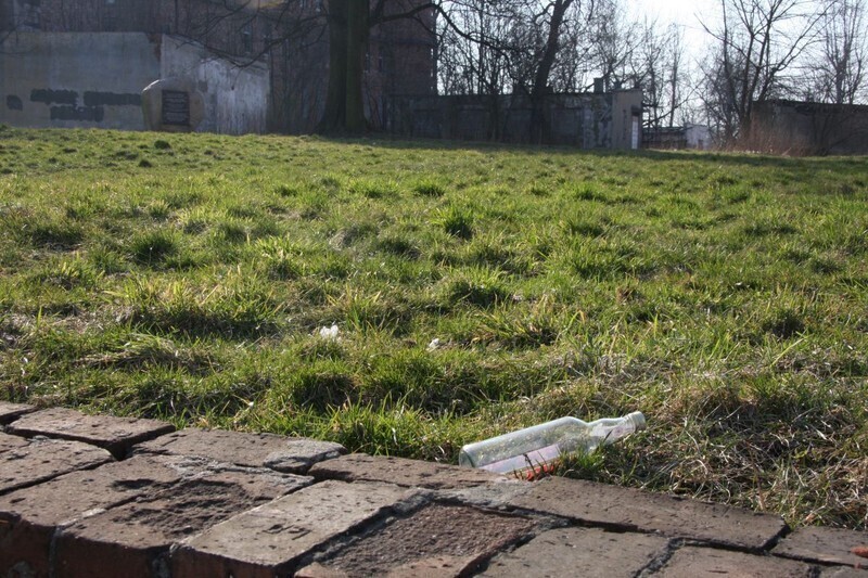 Zdjęcie 4: Piotrkowianie, szanujcie żydowski cmentarz!