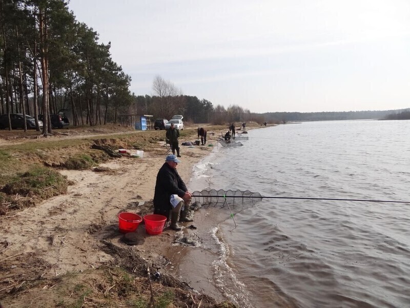 Zdjęcie 11: Wędkarze sprzątali i grillowali