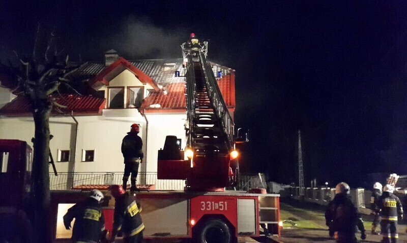 Zdjęcie 8: Pożar w Zielonym Gościńcu we Włodzimierzowie [ZDJĘCIA]