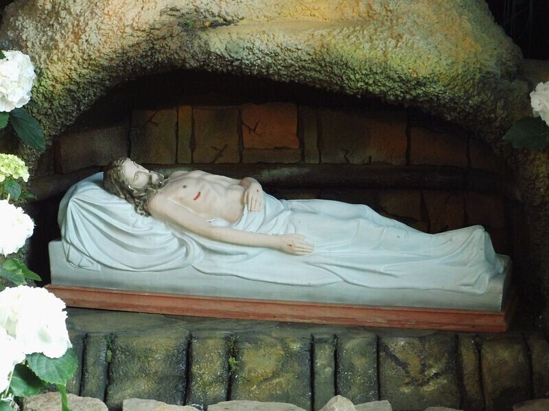 Zdjęcie 1: Pusty grób daje nadzieję