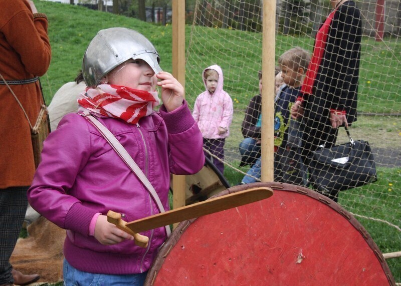Zdjęcie 16: Festyn historyczny na boisku UJK 