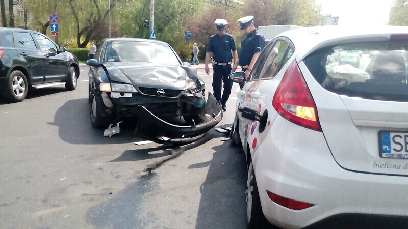 Zdjęcie 7: Kolejna kolizja na feralnym skrzyżowaniu