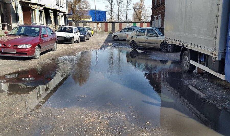 TBS chce ocieplać mieszkańcy chcą likwidacji wilgoci