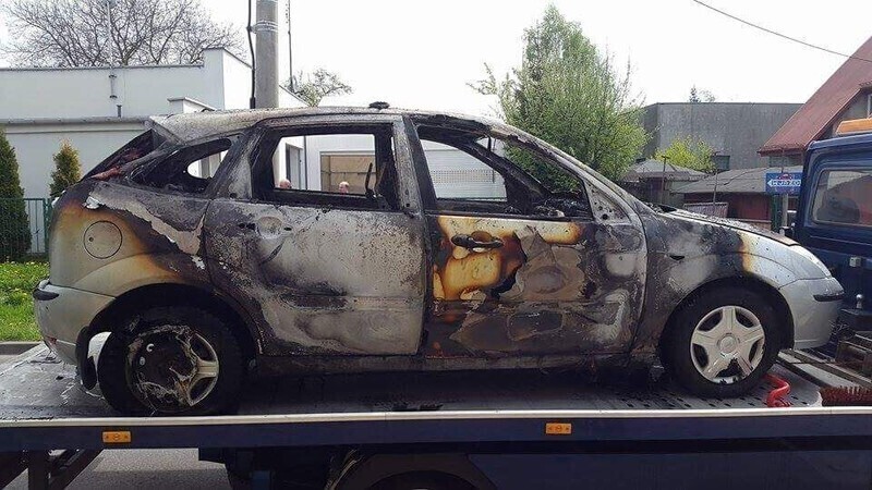 Zdjęcie 4: Błyskawiczna akcja gaszenia focusa 