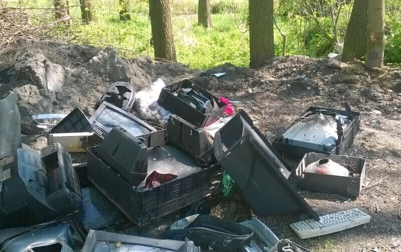 Zdjęcie 5: Niektórym ustawa śmieciowa w niczym nie przeszkadza 