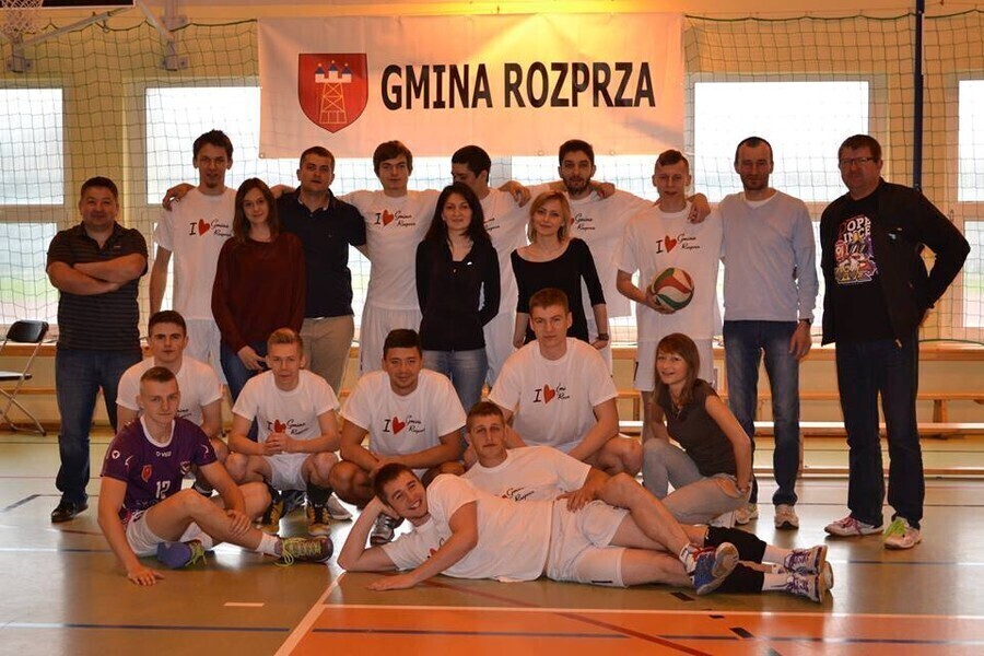 Siatkarze z Rozprzy coraz bliżej drugiej ligi