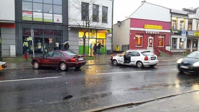 Zdjęcie 2: Kolizja w centrum Piotrkowa