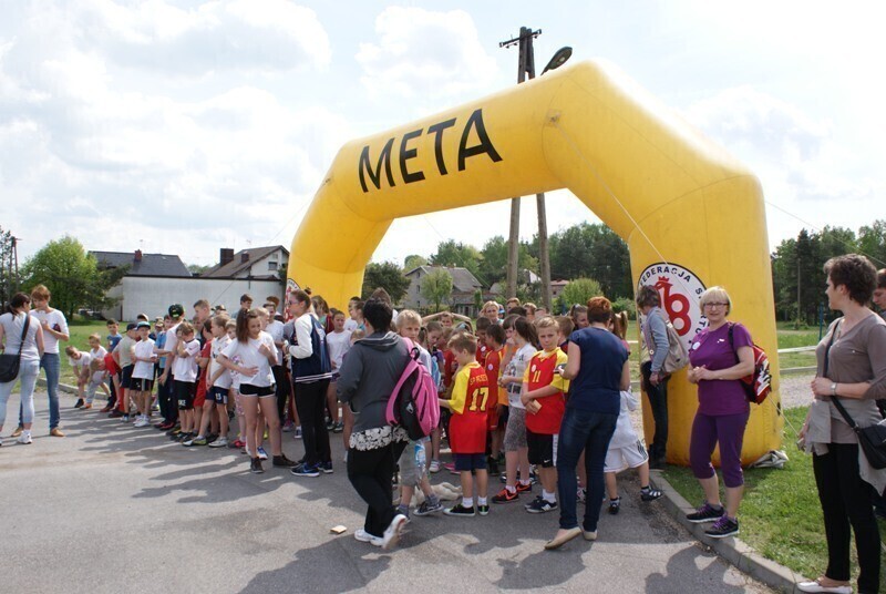 Zdjęcie 4: Wolbórz: Pobiegło ponad 200 osób