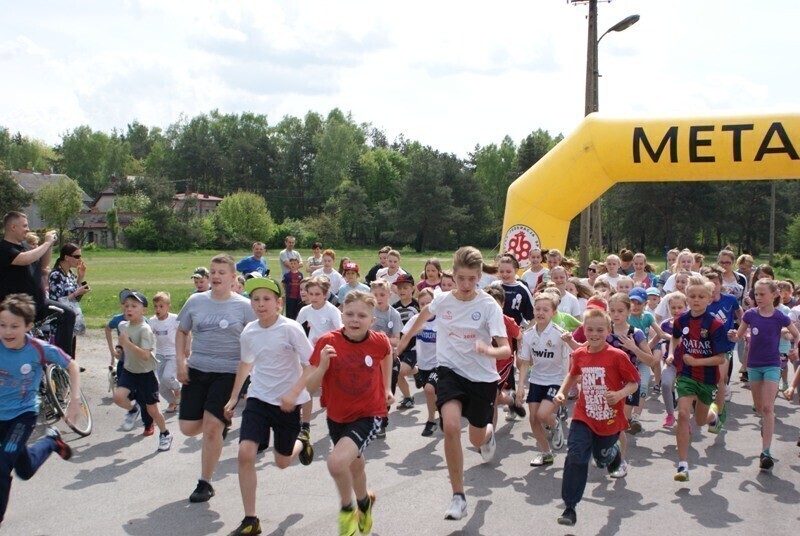 Zdjęcie 8: Wolbórz: Pobiegło ponad 200 osób