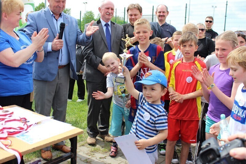 Zdjęcie 16: Wolbórz: Pobiegło ponad 200 osób