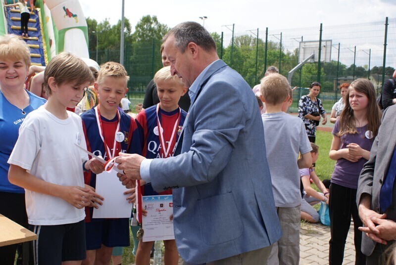 Zdjęcie 20: Wolbórz: Pobiegło ponad 200 osób