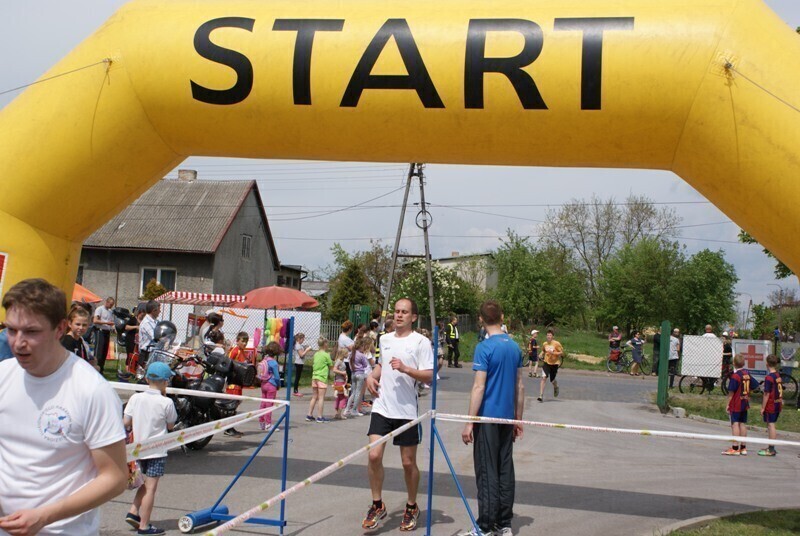 Zdjęcie 27: Wolbórz: Pobiegło ponad 200 osób