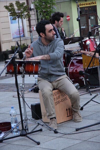 Zdjęcie 2: Turecka muzyka na piotrkowskim Rynku