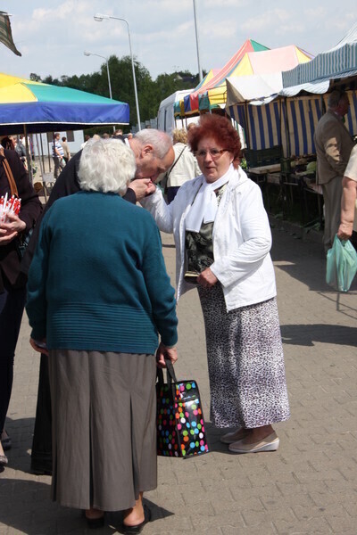 Zdjęcie 3: Poseł Macierewicz namawiał do głosowania na kandydata Dudę