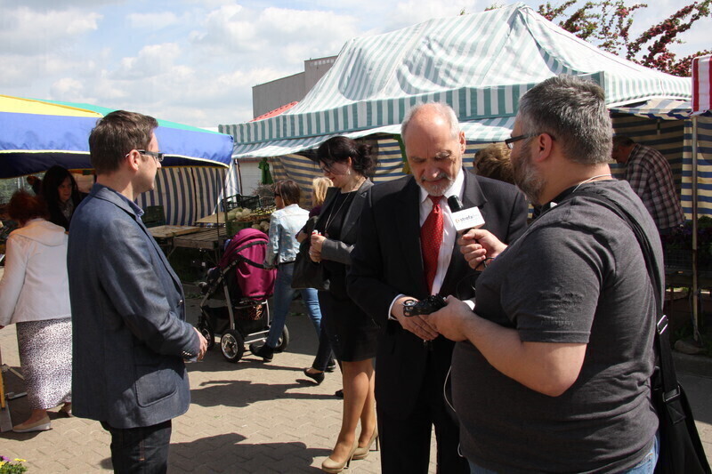 Zdjęcie 7: Poseł Macierewicz namawiał do głosowania na kandydata Dudę