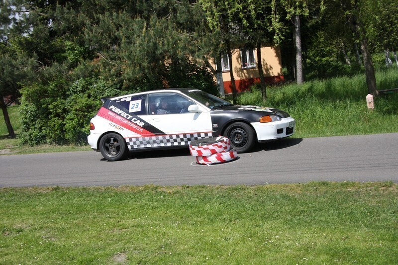 Zdjęcie 17: Kierowcy ścigali się w Mąkolicach i Kamiennej