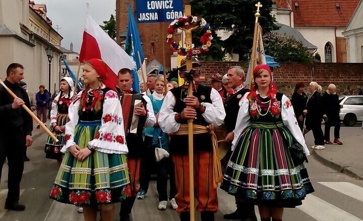 Zdjęcie 1: Pielgrzymka z Łowicza przeszła przez Piotrków