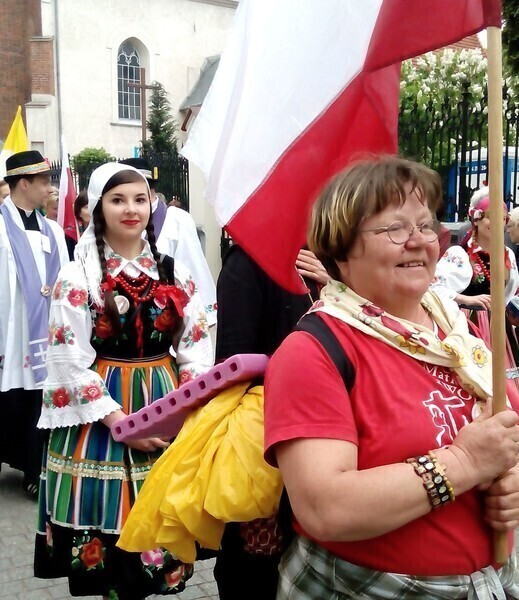 Zdjęcie 11: Pielgrzymka z Łowicza przeszła przez Piotrków