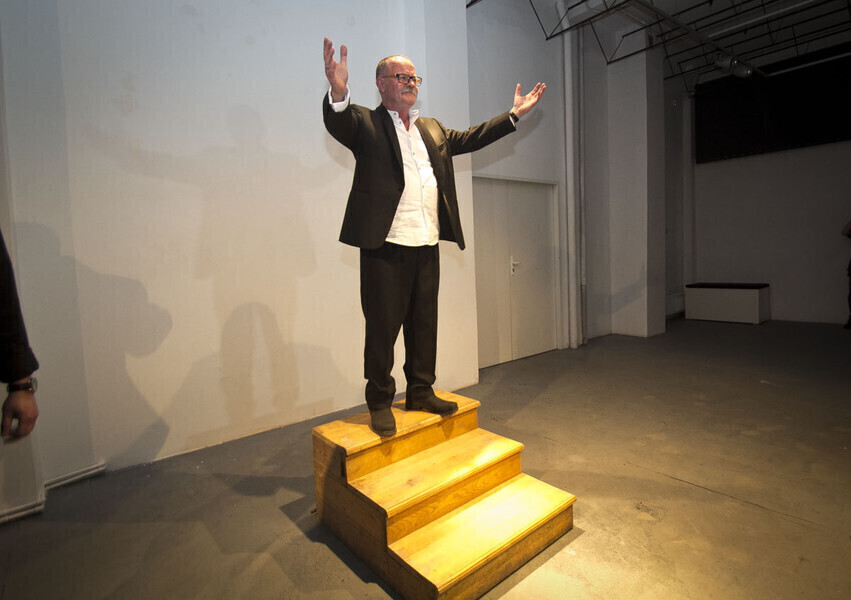 Bronisław Brylski puścił bączka i oficjalnie rozpoczął Interakcje