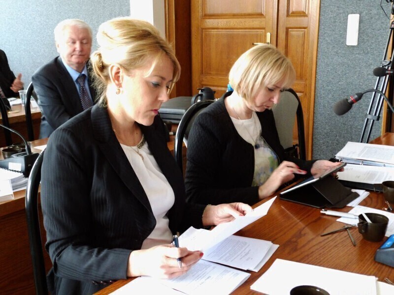 Zdjęcie 5: Radni jak zwykle podzieleni. Krzysztof Chojniak z absolutorium za budżet 