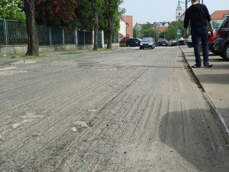 Zdjęcie 2: Kierowcy, uważajcie na ul. Batorego!