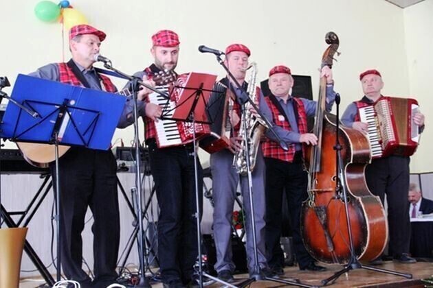 Zdjęcie 8: Srock: Wręczyli ordery matkom wsi 