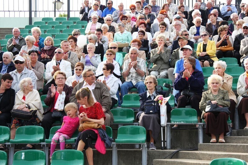 Zdjęcie 4: Goście z miast partnerskich śpiewali w amfiteatrze 