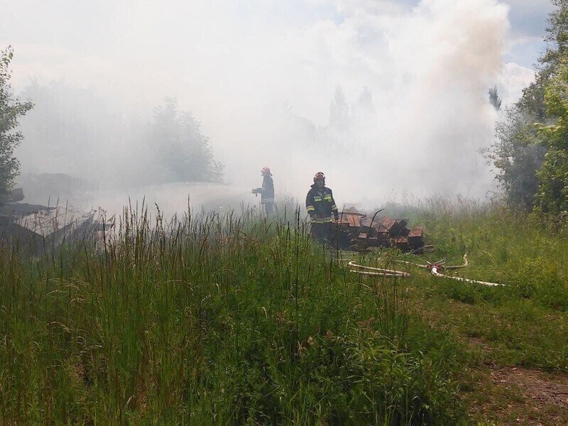 Zdjęcie 3: Płonęły podkłady kolejowe przy ul. Czarnej