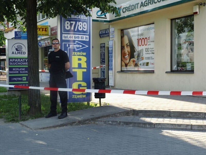 Zdjęcie 8: Napad na bank przy ul. Słowackiego. Kto widział sprawcę? 