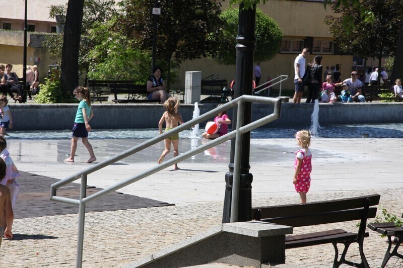 Zdjęcie 4: Kąpiel w fontannie... bezcenna 