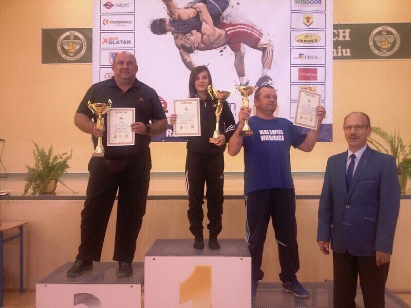 Kolejny świetny występ zapaśniczek AKS Piotrków