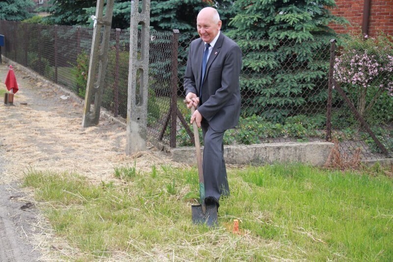 Zdjęcie 6: W Moszczenicy rozpoczynają ważną inwestycję