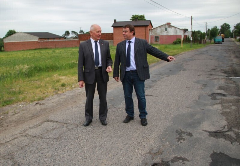 Zdjęcie 8: W Moszczenicy rozpoczynają ważną inwestycję