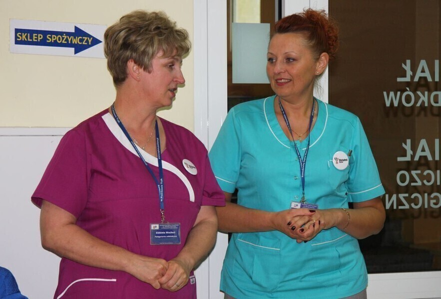 Zdjęcie 1: Obejrzały porodówkę, poznały oddziałowe