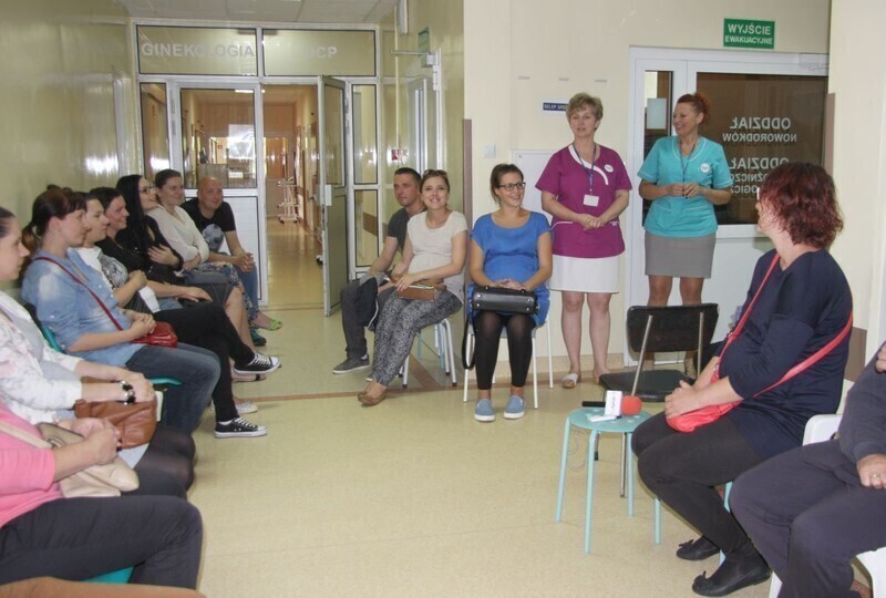 Zdjęcie 2: Obejrzały porodówkę, poznały oddziałowe