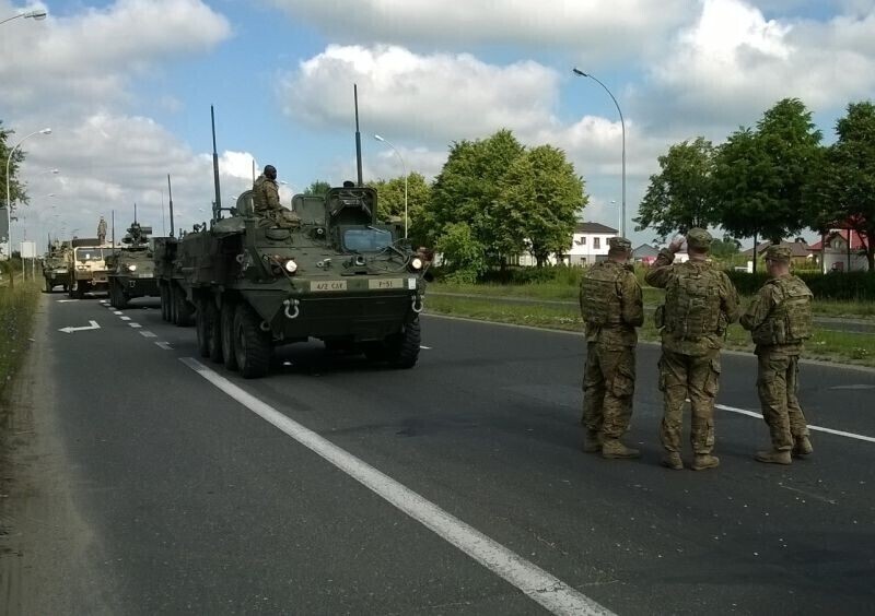 Zdjęcie 9: W Piotrkowie zderzyły się transportery amerykańskie 