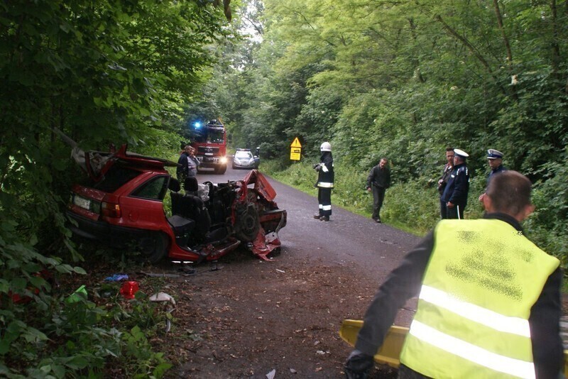 Zdjęcie 4: Tragedia na drodze. Nie żyje 5 osób