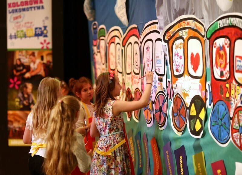 Zdjęcie 6: Wojewódzka Kolorowa Lokomotywa wyruszyła w wakacyjną podróż