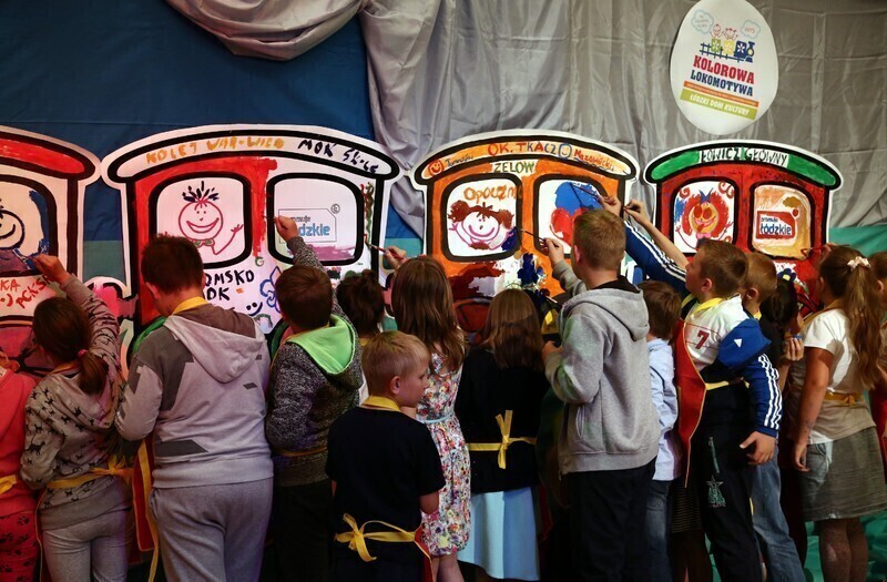 Zdjęcie 7: Wojewódzka Kolorowa Lokomotywa wyruszyła w wakacyjną podróż