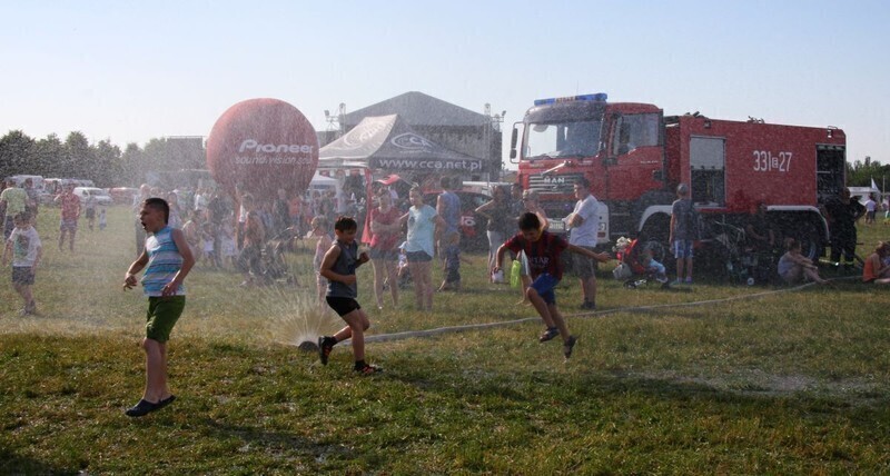 Zdjęcie 21: Fly Fest na lotnisku - dzień pierwszy [WIĘCEJ ZDJĘĆ]