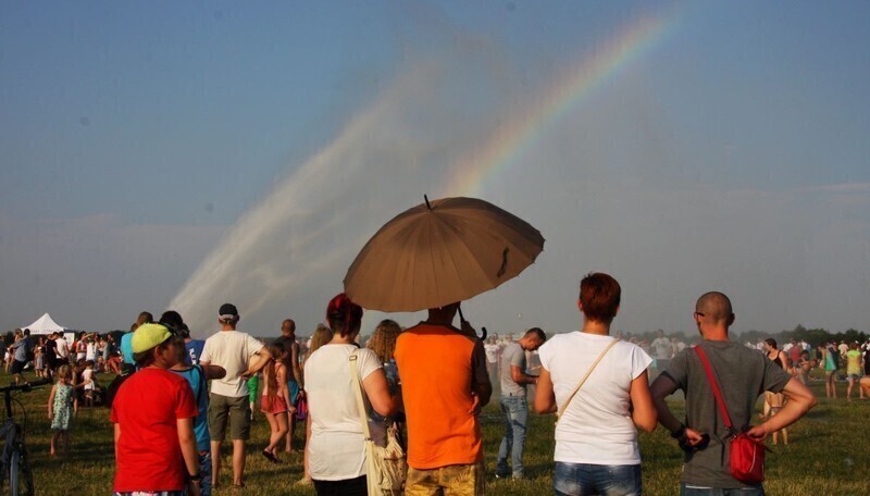 Zdjęcie 9: F-16 na niebie, Kukiz na scenie 