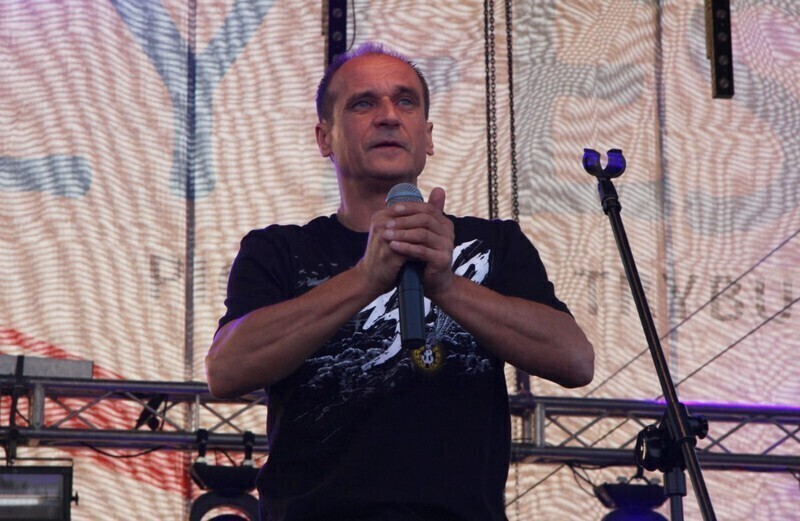 Zdjęcie 22: F-16 na niebie, Kukiz na scenie 