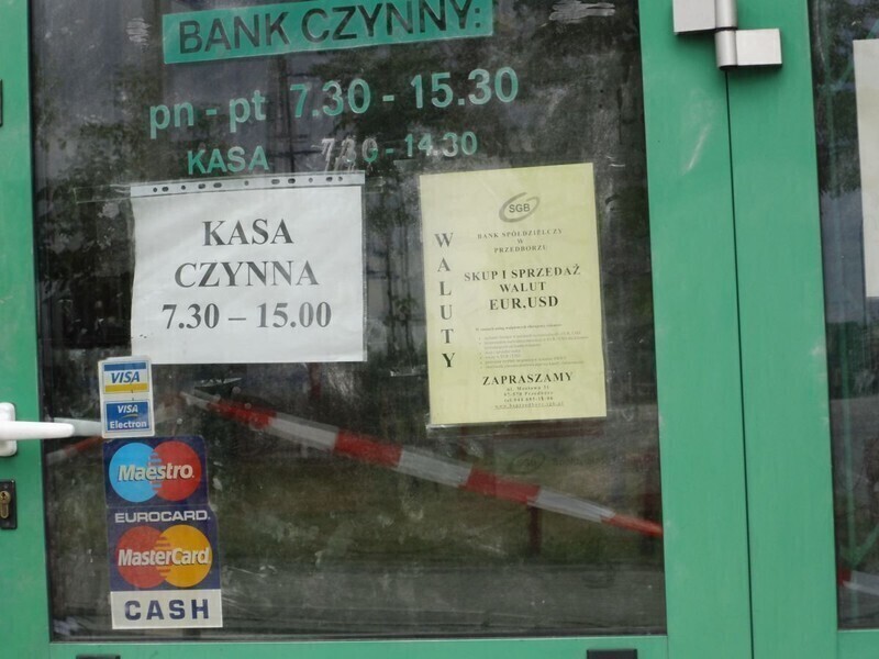 Zdjęcie 13: Napadli na bank. Trwa obława [ZDJĘCIA]