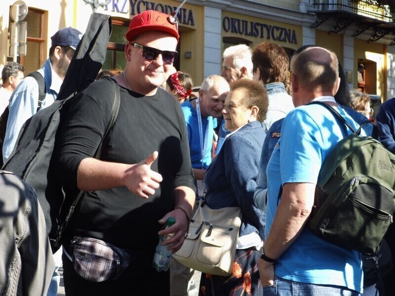 Zdjęcie 3: 460 pielgrzymów wyruszyło z Piotrkowa