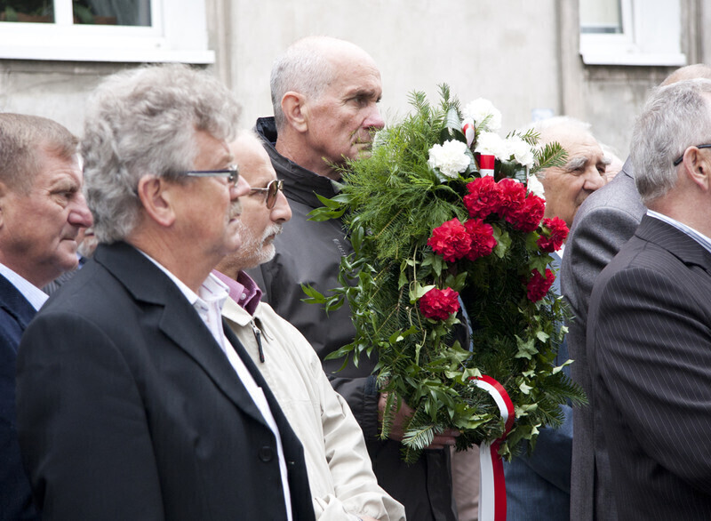 Zdjęcie 8: Odsłonili tablicę pamiątkową generała policji Henryka Wardęskiego