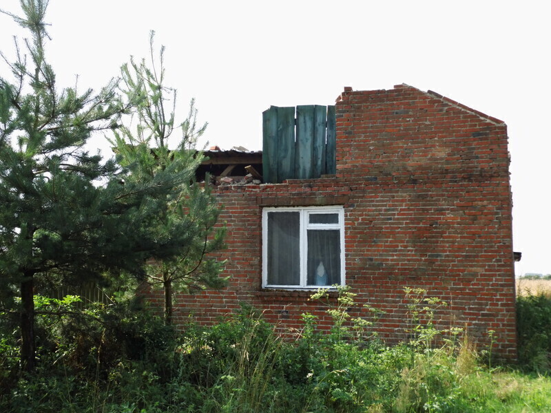 Zdjęcie 2: Zerwane dachy w powiecie